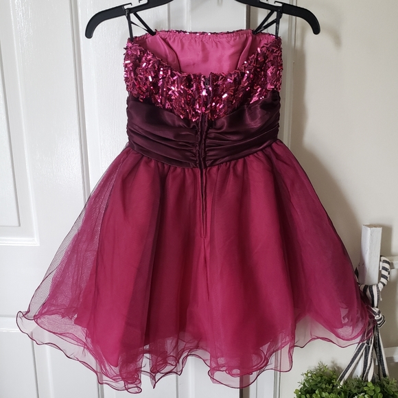 Speechless formal dress - Picture 2 of 2